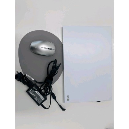 노트북)LG 울트라PC 15U40Q-G.AR5MK (사용감거의없음)