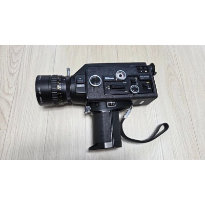 니콘 R10 슈퍼8 8mm 필름 카메라, 영사기