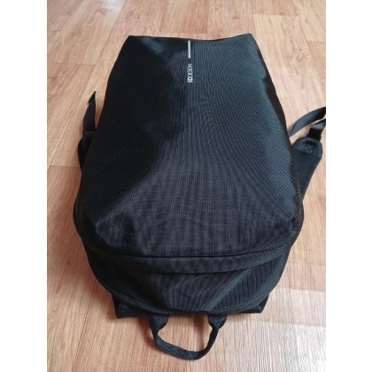 XD design 엑스디 디자인(남성 공용) 노트북 데일리 여행 백팩 (블랙) (상태 최상급) (거의 새것)