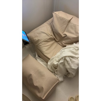 아이보리 가죽 빈백 소파(다리 받침 포함)