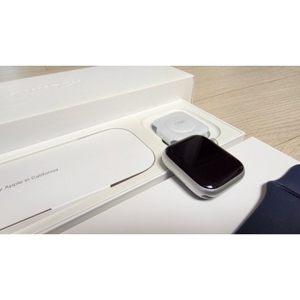 애플워치9 41mm 실버 GPS 판매합니다.